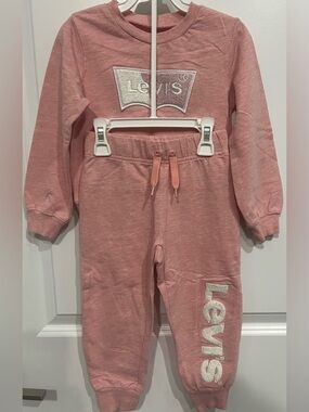Levi’s Girls 3T Pink Crewneck Sweatshirt & Jogger Set